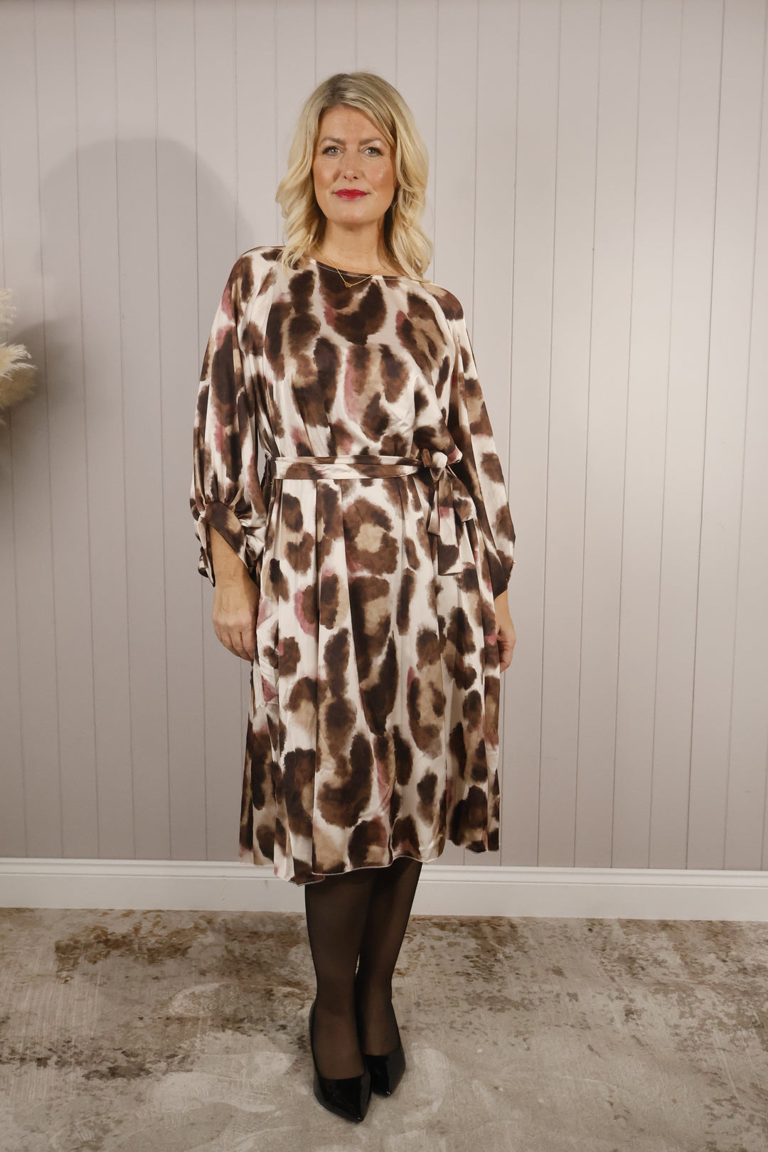 Santie Silky Tie Dress Chocolate