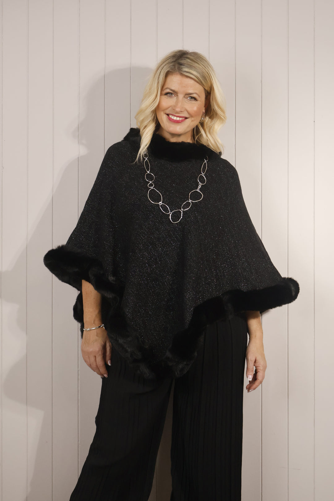 Sada Sparkle Poncho Black