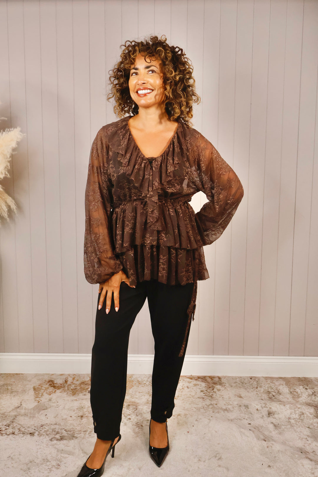 Giovanna Lace Blouse Chocolate