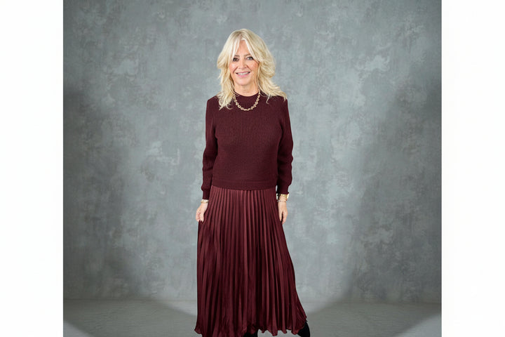 Prima Pleat Dress Wine