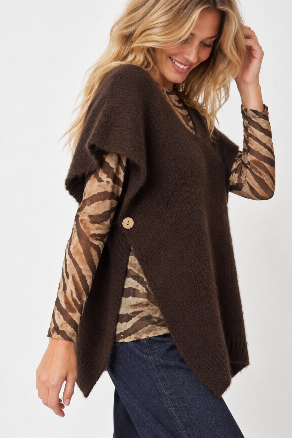Adira Side Button Tank Top Chocolate