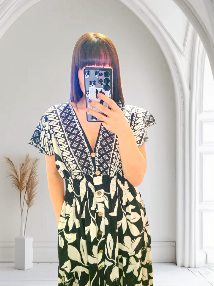 Vera V Neck Maxi Dress Black