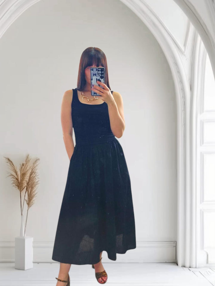 Venus Midi Dress Black