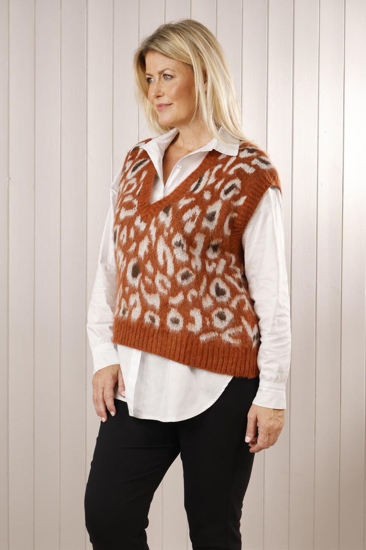 Leopard Print Sleeveless Jumper Rust