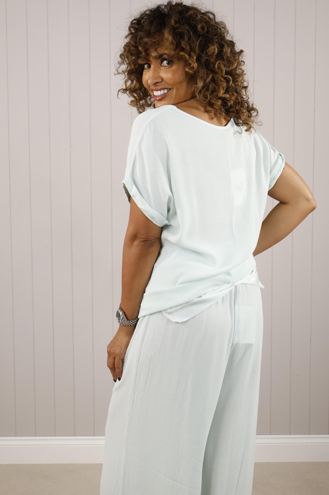 Satin Edged V Back Top Mint