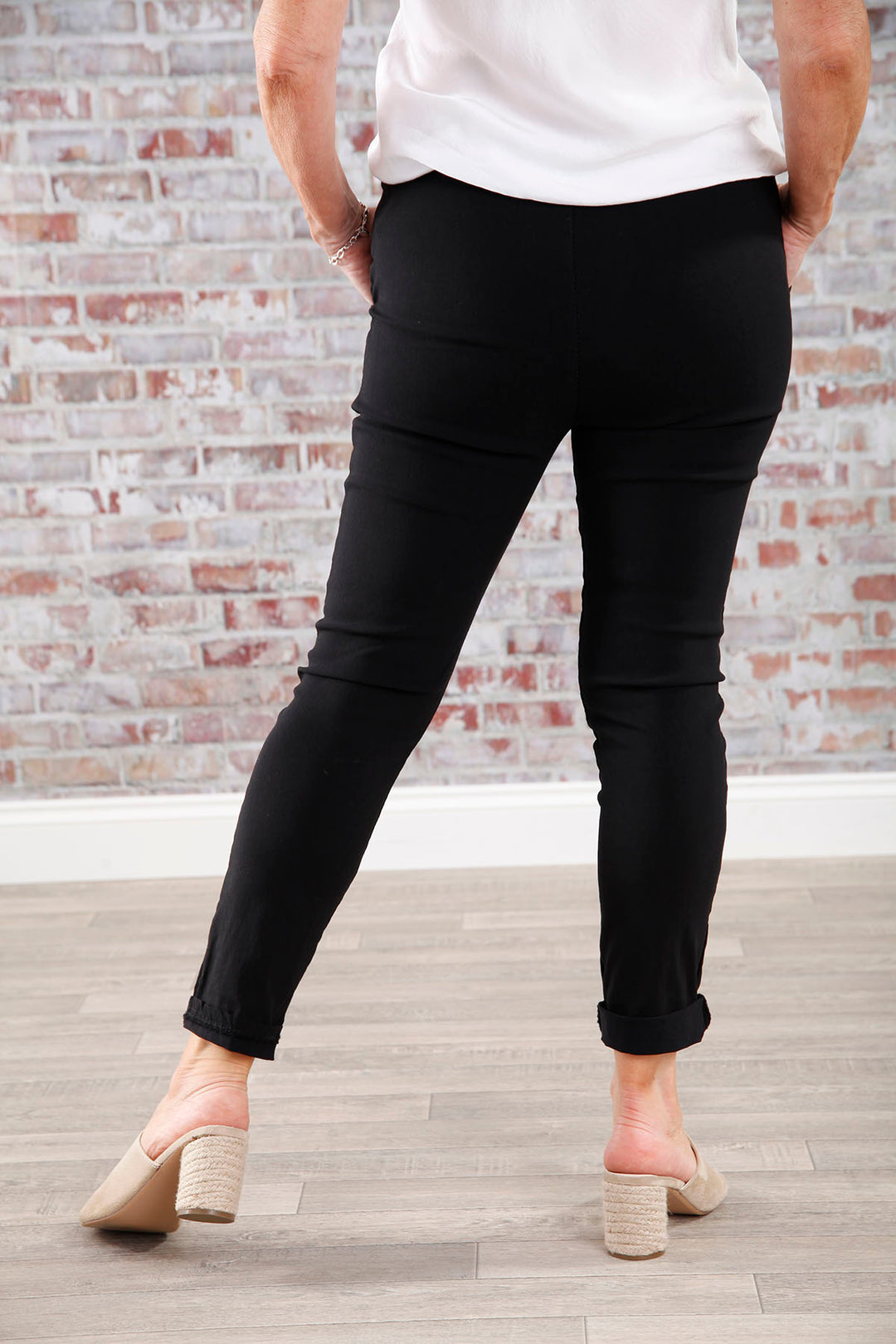 Plain Magic Pants Black