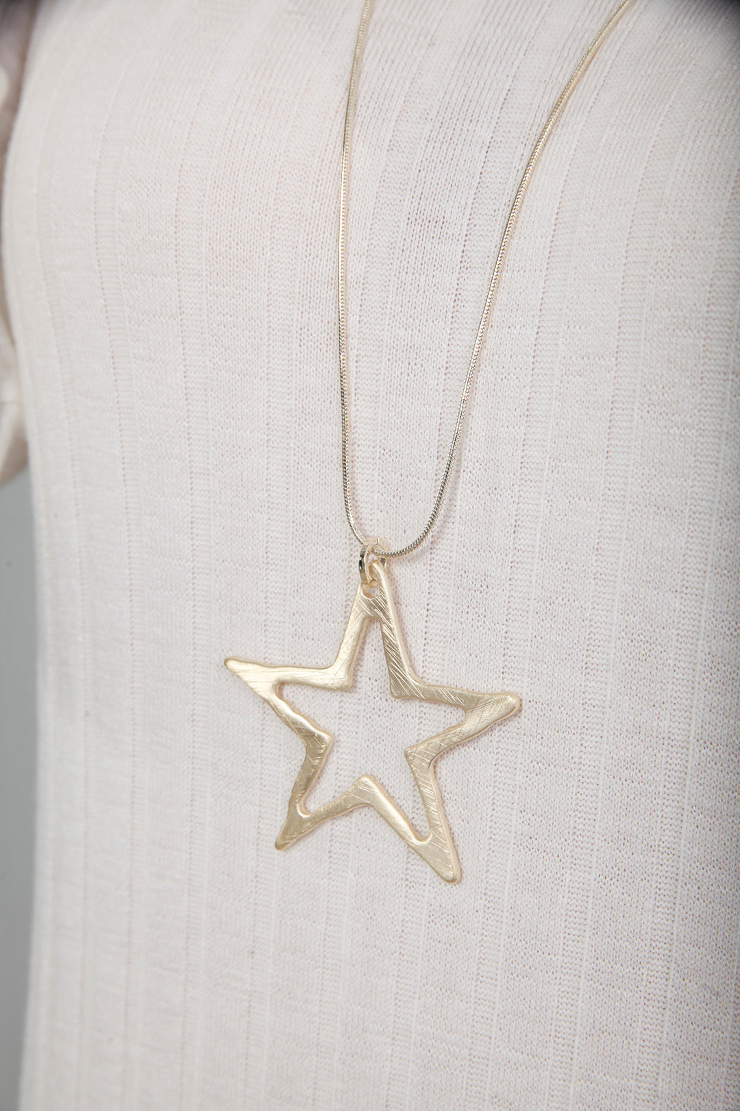 Open Star Pendant Necklace Gold