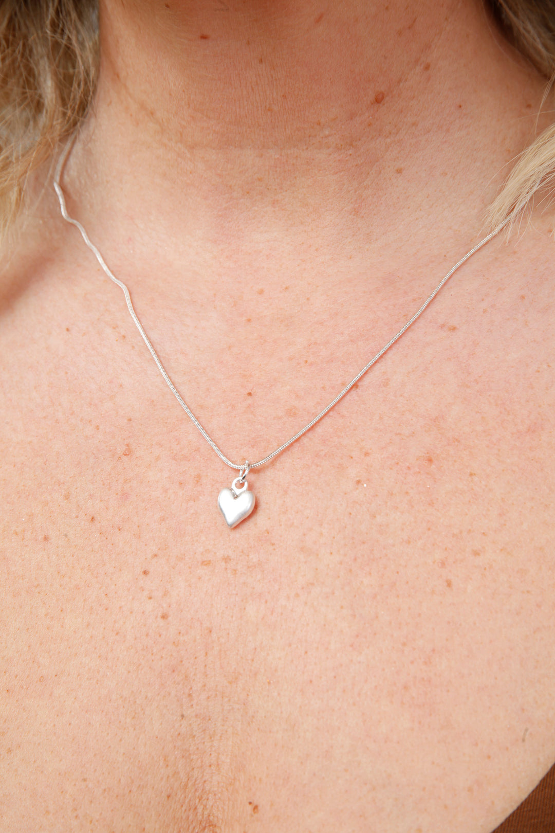 Dainty Heart Necklace Silver
