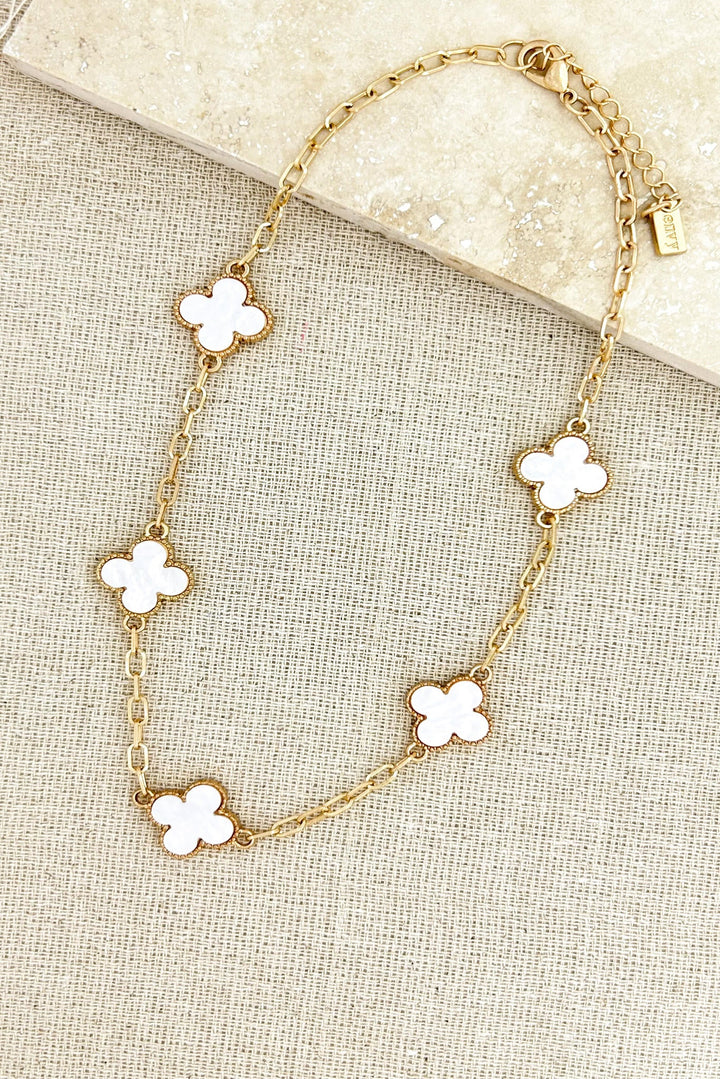 White/Gold Large Celeste Clover Short Necklace