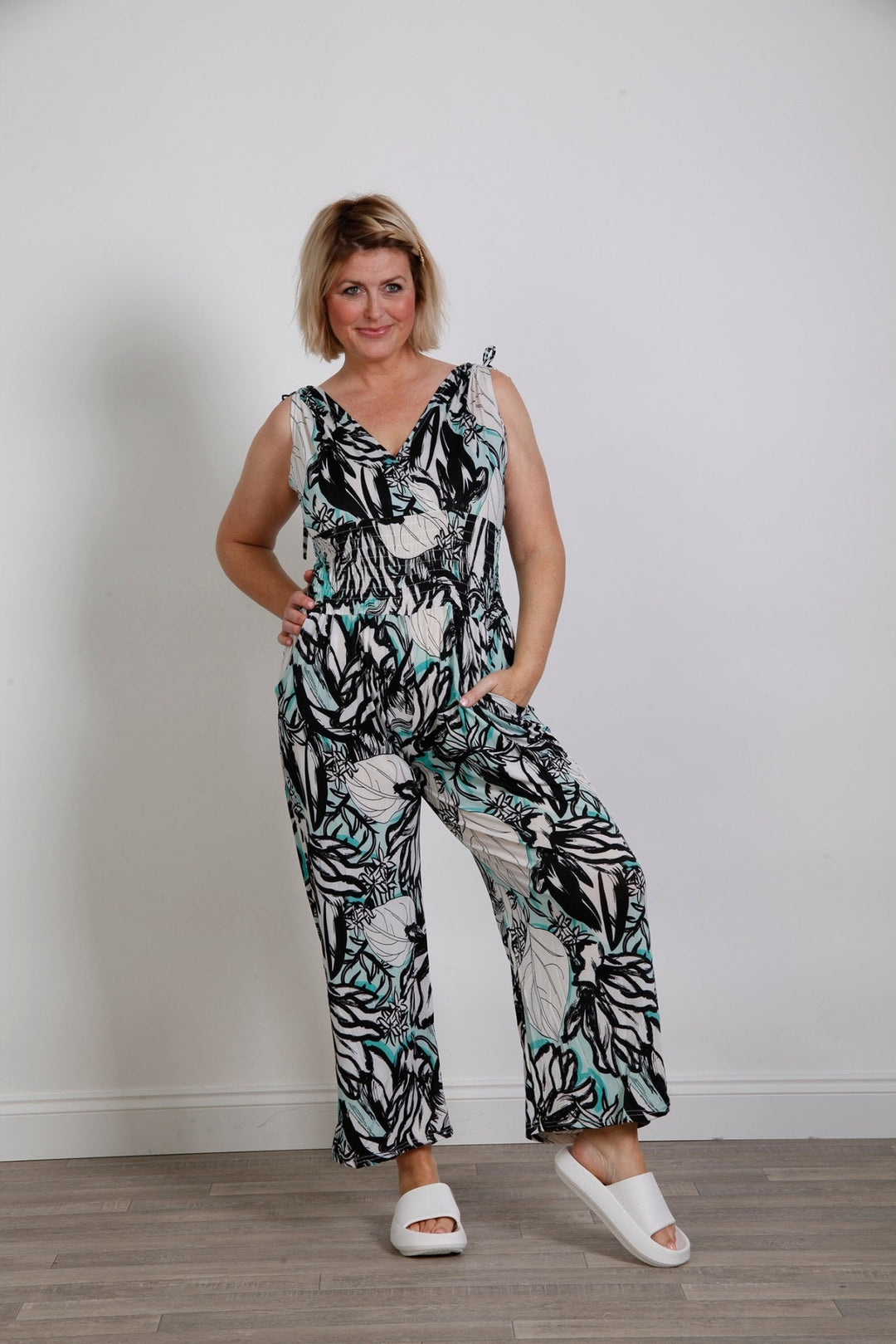 Artistic Flowered Jumpsuit Mint - Goose Island