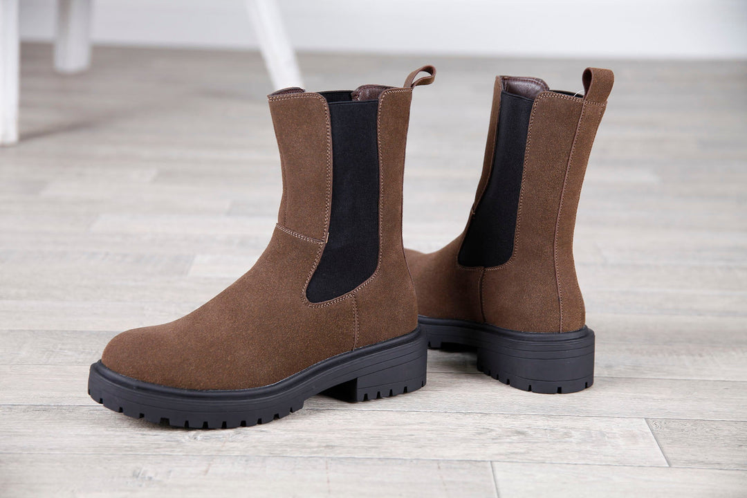 Lucy Choc Chelsea Boots - Goose Island